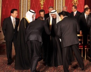 Obama BowingE Obama Bowing
